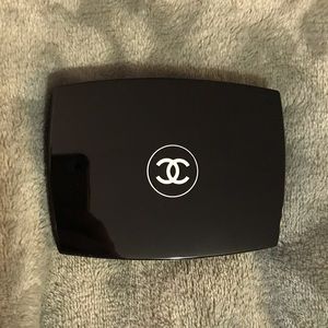 Chanel Le Teint Ultra Tenue compact foundation 32